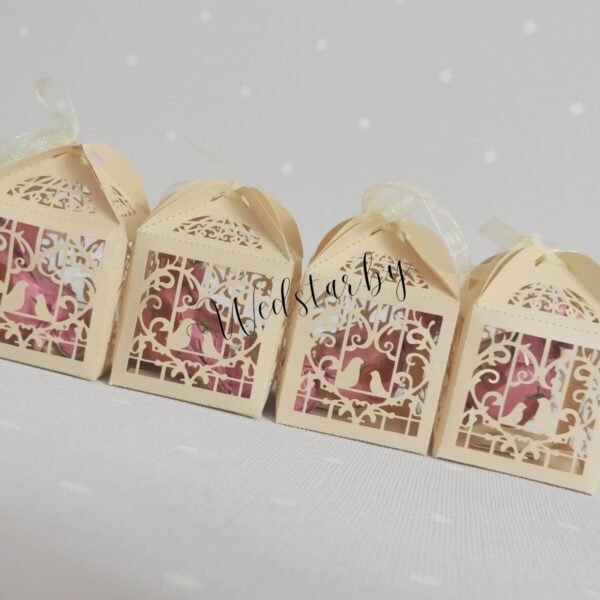 Коробочки для бонбоньерок